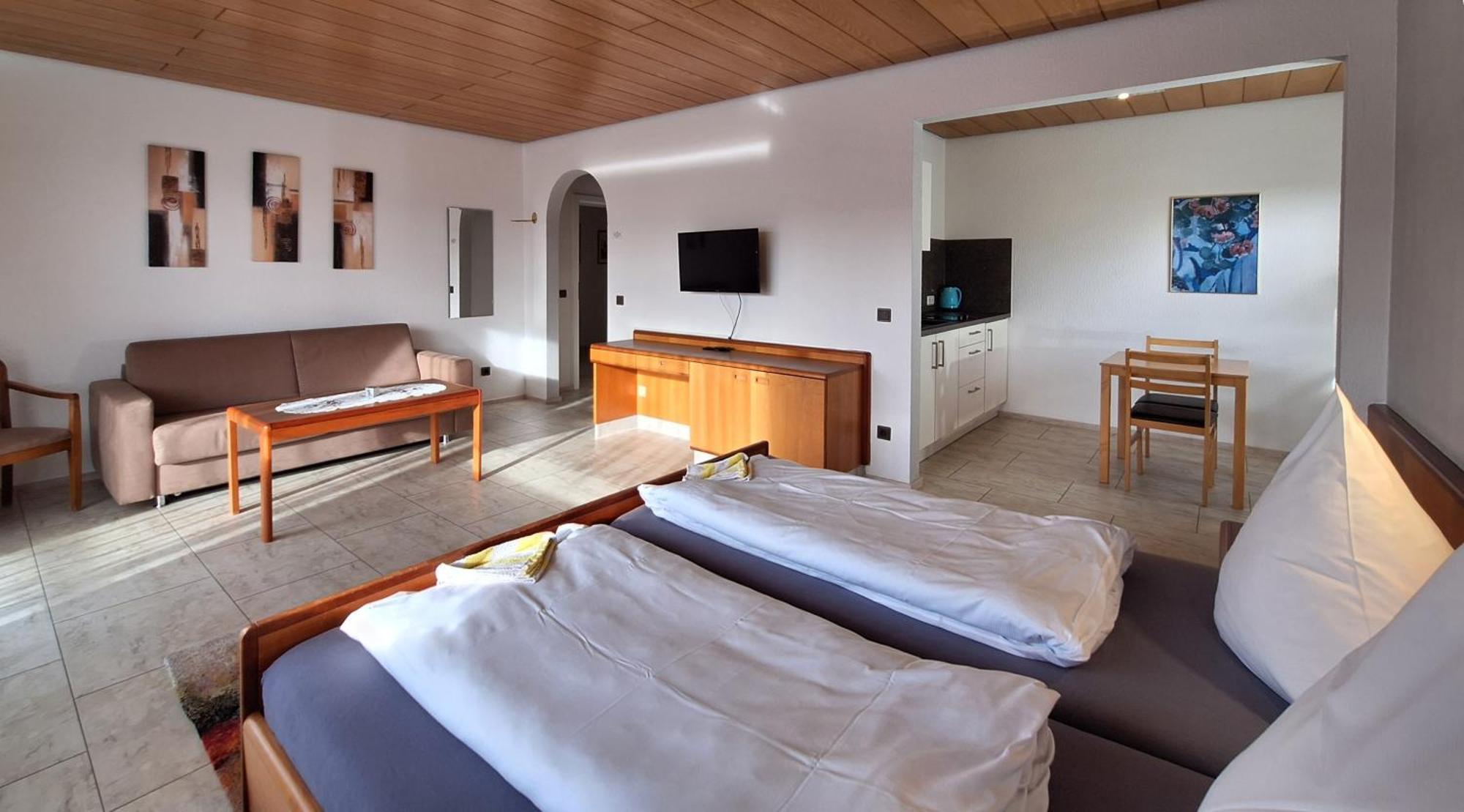 Hotel Garni Sebastian Kirrweiler  Buitenkant foto