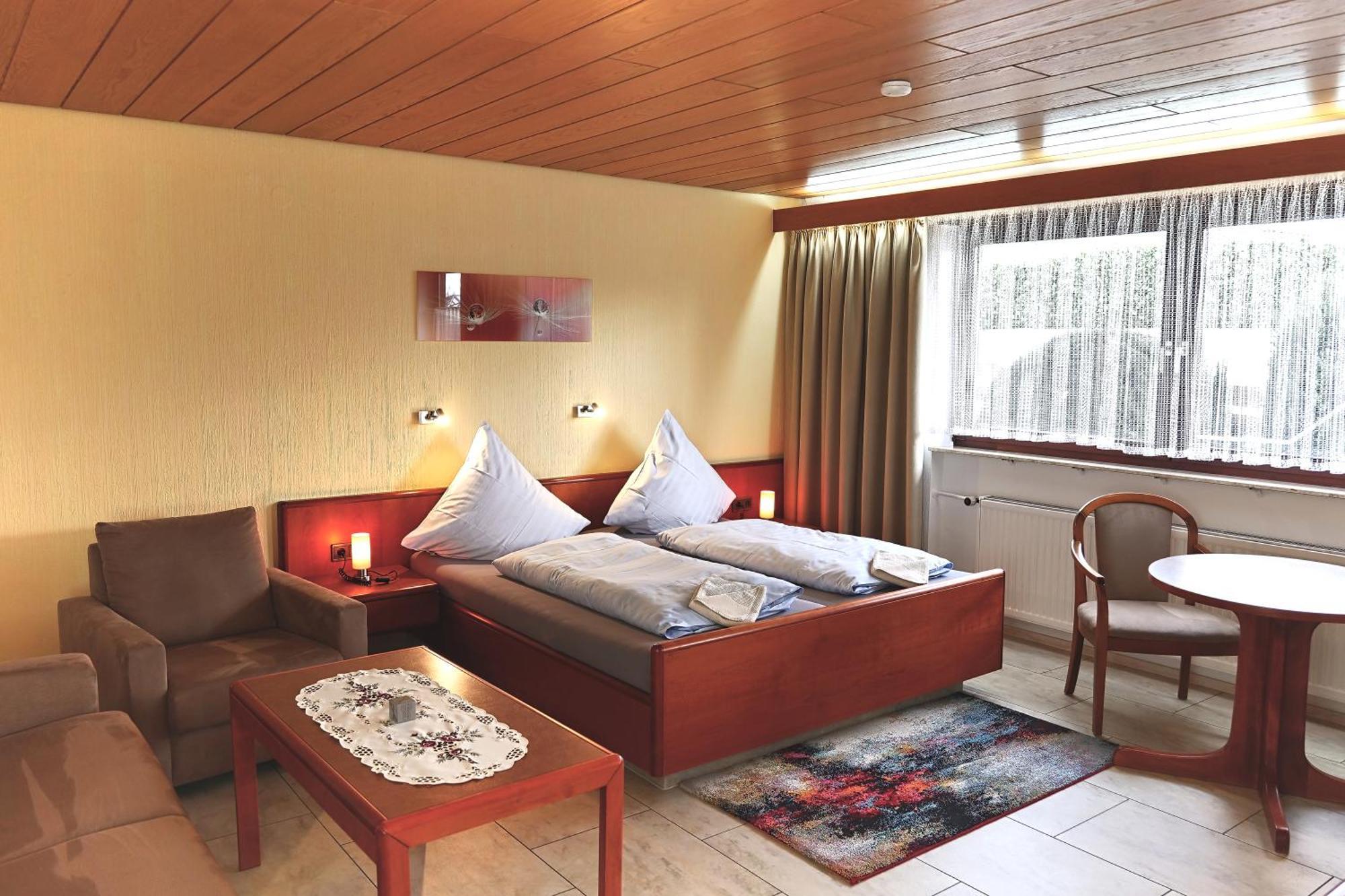 Hotel Garni Sebastian Kirrweiler  Buitenkant foto